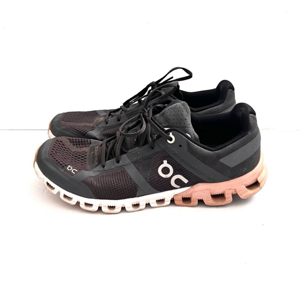 On Cloudflow Gray Athletic Shoes Lace Up Low Top Running Sneakers
